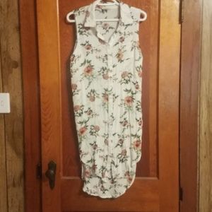 Flowery Button Up With Slits Up the sides Top